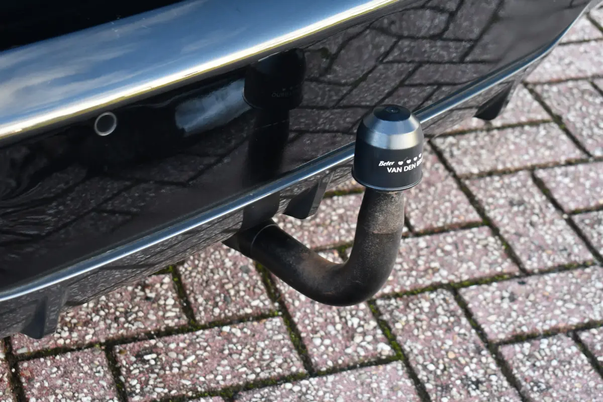 218i M-Sport Shadowline Trekhaak 18inch Live-cockpit Sfeerverlichting
