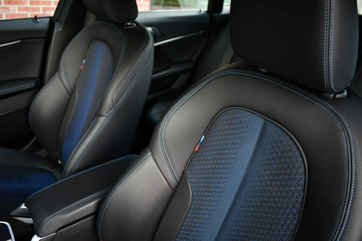 218i M-Sport Shadowline Trekhaak 18inch Live-cockpit Sfeerverlichting