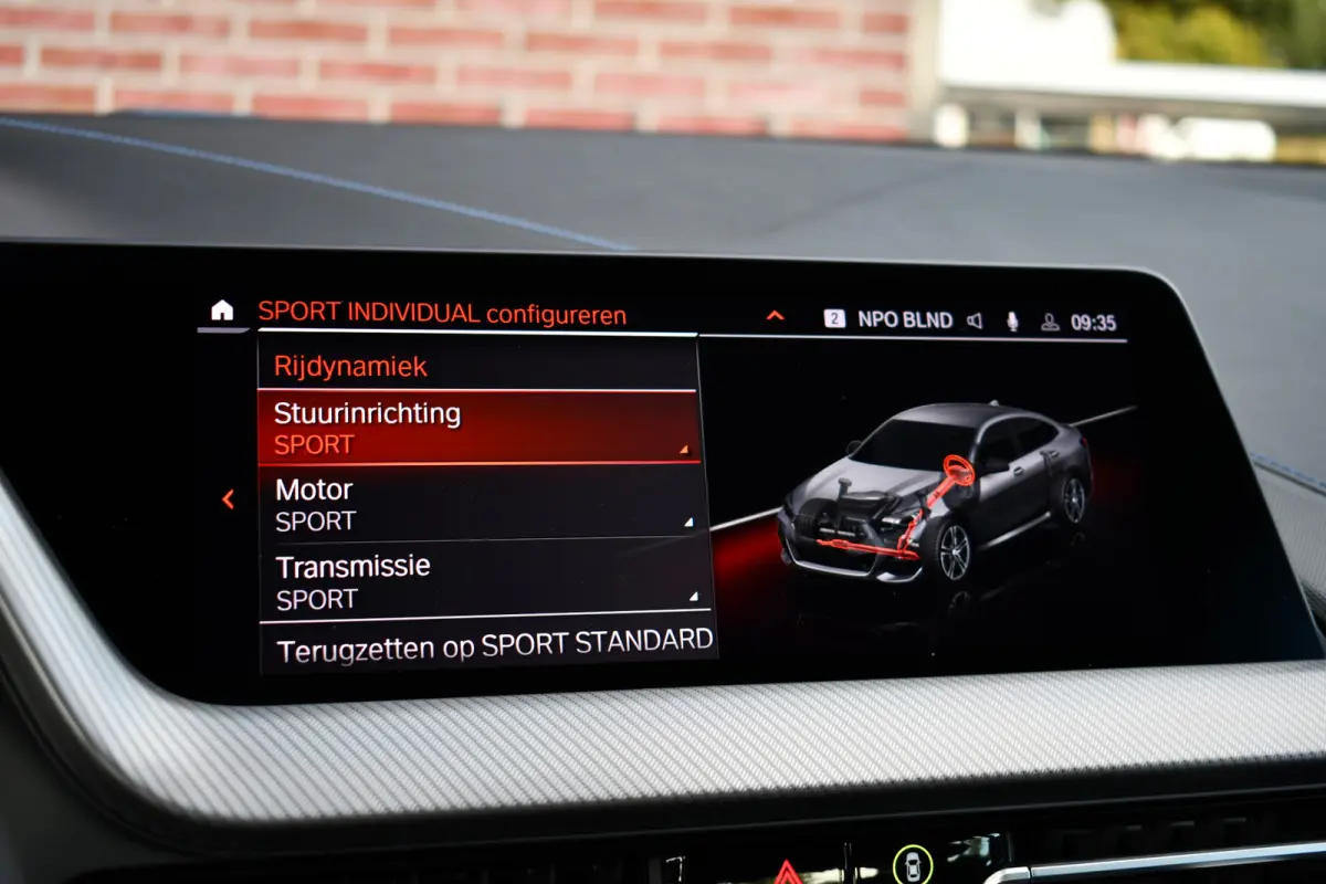 218i M-Sport Shadowline Trekhaak 18inch Live-cockpit Sfeerverlichting