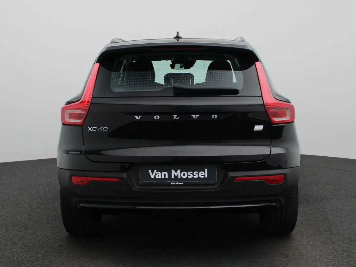 1.5 T4 Plug-in hybrid Plus Dark | LEER | HARMAN KARDON | CAMERA | COMFORTSTOELEN | STOELVERWARMING | NAVIGATIE |