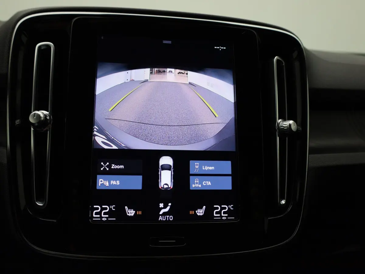 1.5 T4 Plug-in hybrid Plus Dark | LEER | HARMAN KARDON | CAMERA | COMFORTSTOELEN | STOELVERWARMING | NAVIGATIE |
