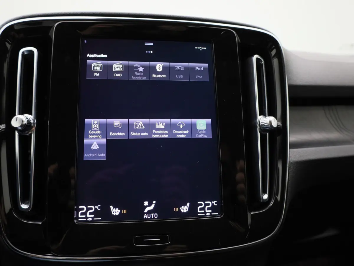 1.5 T4 Plug-in hybrid Plus Dark | LEER | HARMAN KARDON | CAMERA | COMFORTSTOELEN | STOELVERWARMING | NAVIGATIE |