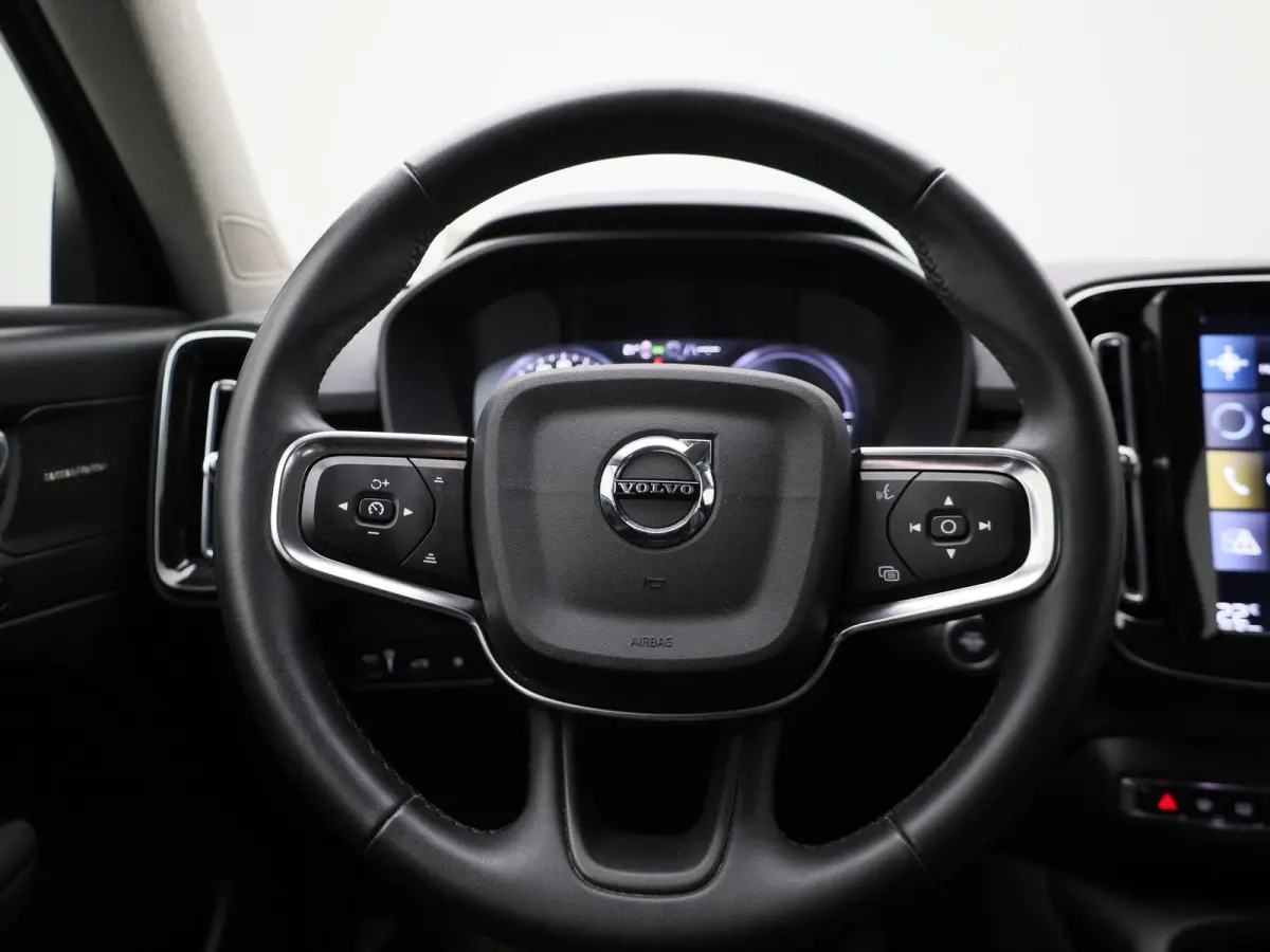1.5 T4 Plug-in hybrid Plus Dark | LEER | HARMAN KARDON | CAMERA | COMFORTSTOELEN | STOELVERWARMING | NAVIGATIE |