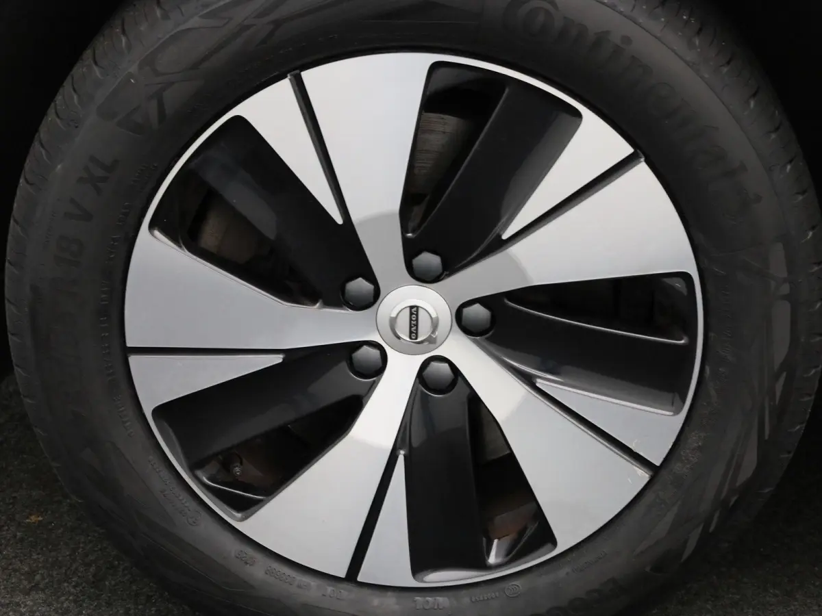 1.5 T4 Plug-in hybrid Plus Dark | LEER | HARMAN KARDON | CAMERA | COMFORTSTOELEN | STOELVERWARMING | NAVIGATIE |