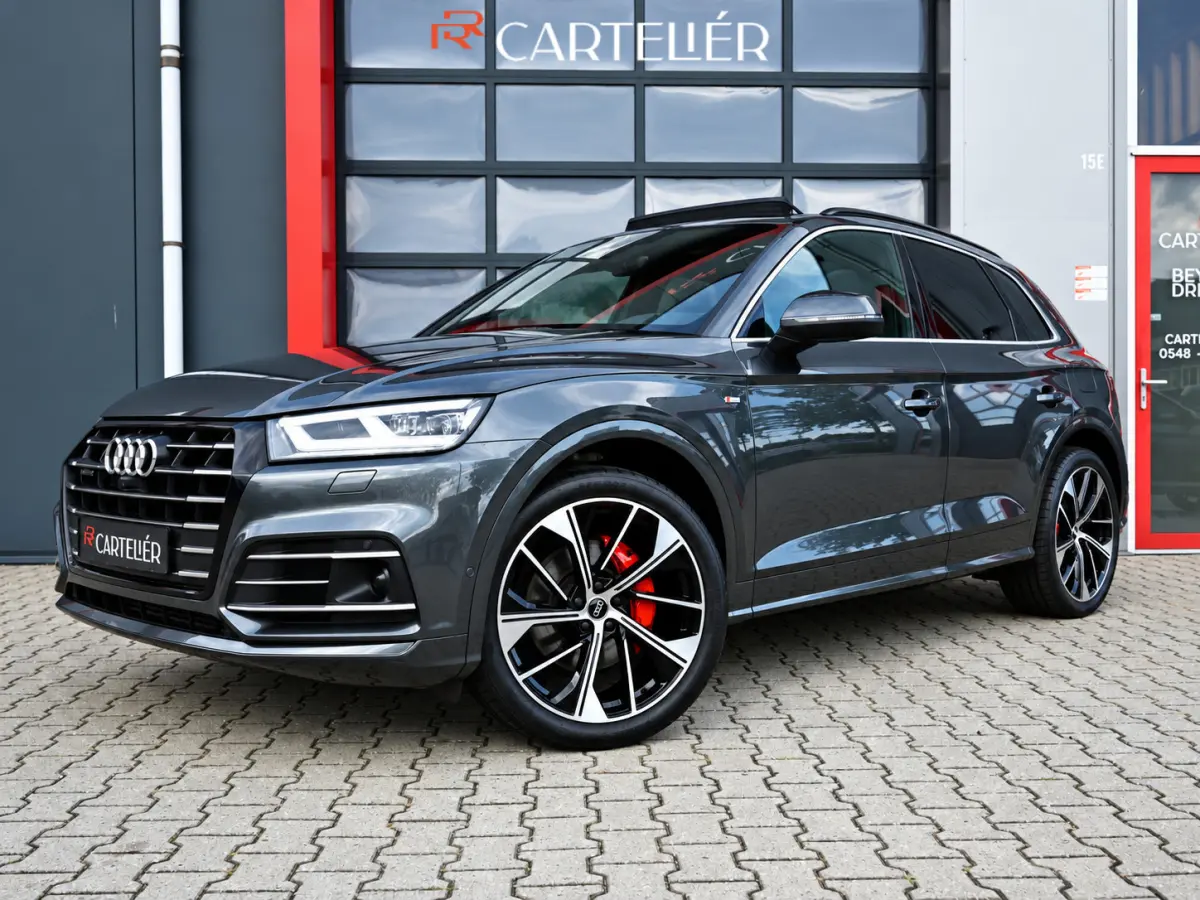55 TFSI e Quattro Competition | Luchtvering | Pano | 360 | B&O | Ambient+ | Carplay | Digital Dash | Keyless | Matrix Led | Adaptive | Alcantara Leder | Memory | Stoelverwarming | Afgevlakt 