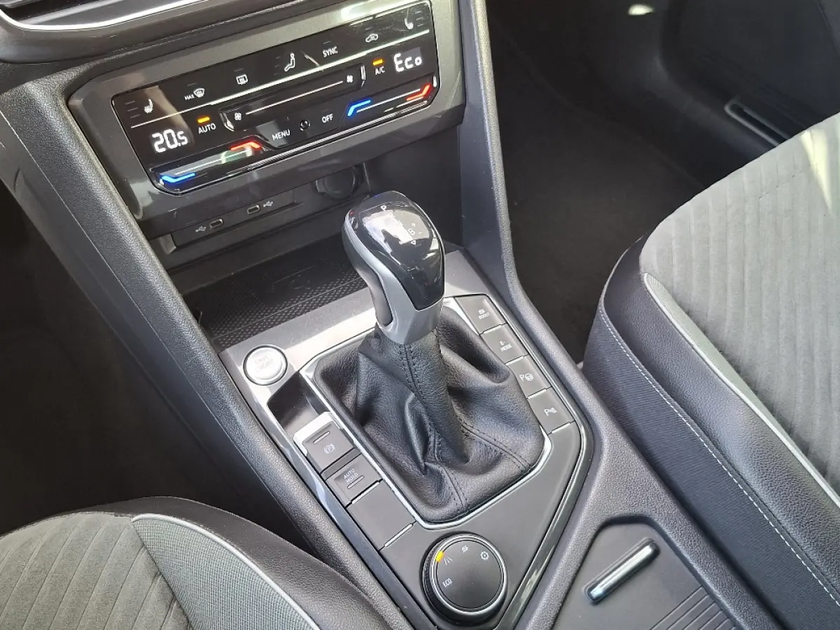 1.4 TSI e-Hybrid PHEV Xperience Business Intense * Trekhaak * Navigatiesysteem * Parkeercamera *