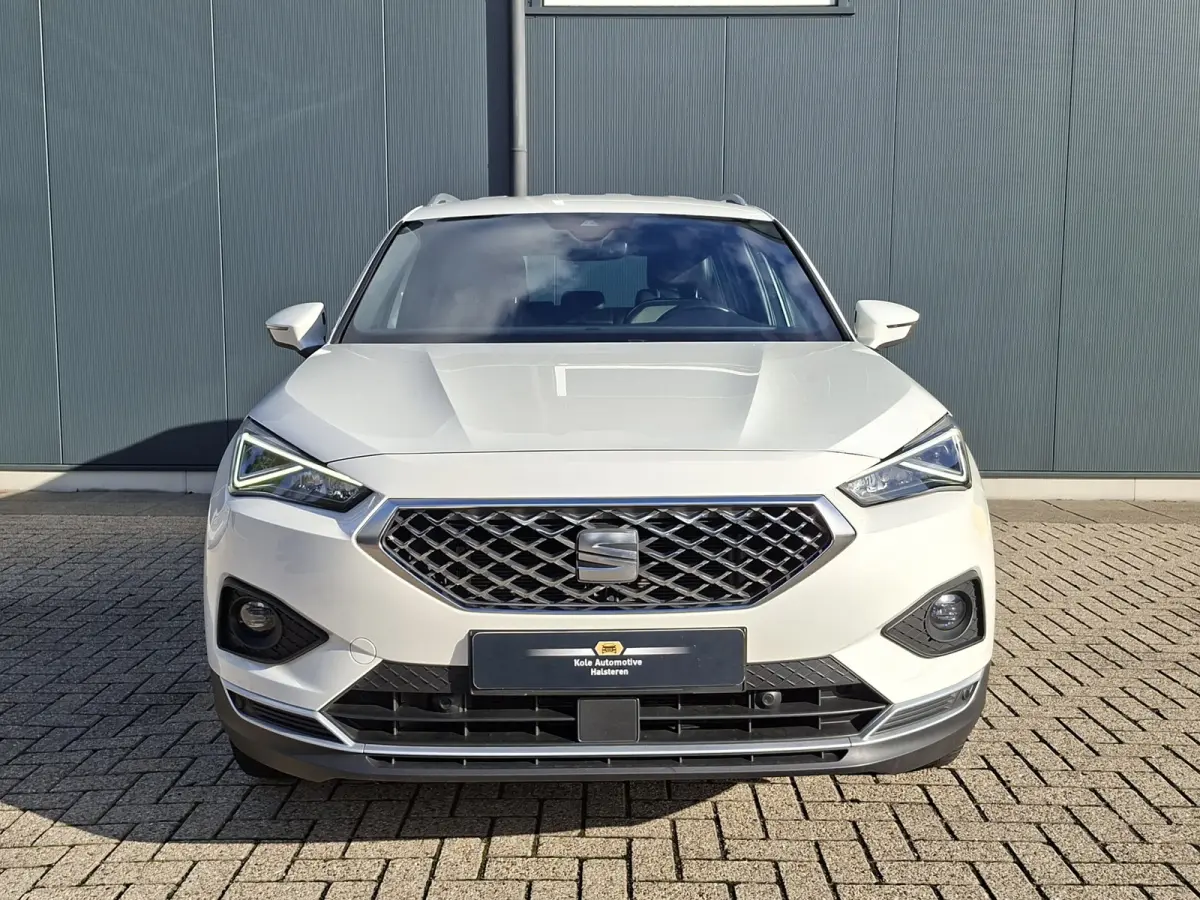 1.4 TSI e-Hybrid PHEV Xperience Business Intense * Trekhaak * Navigatiesysteem * Parkeercamera *