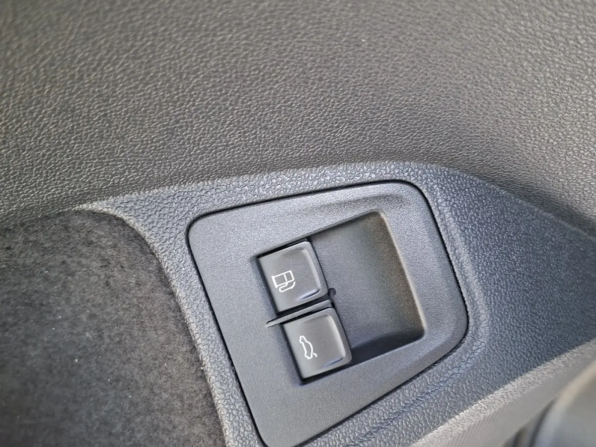 1.4 TSI e-Hybrid PHEV Xperience Business Intense * Trekhaak * Navigatiesysteem * Parkeercamera *