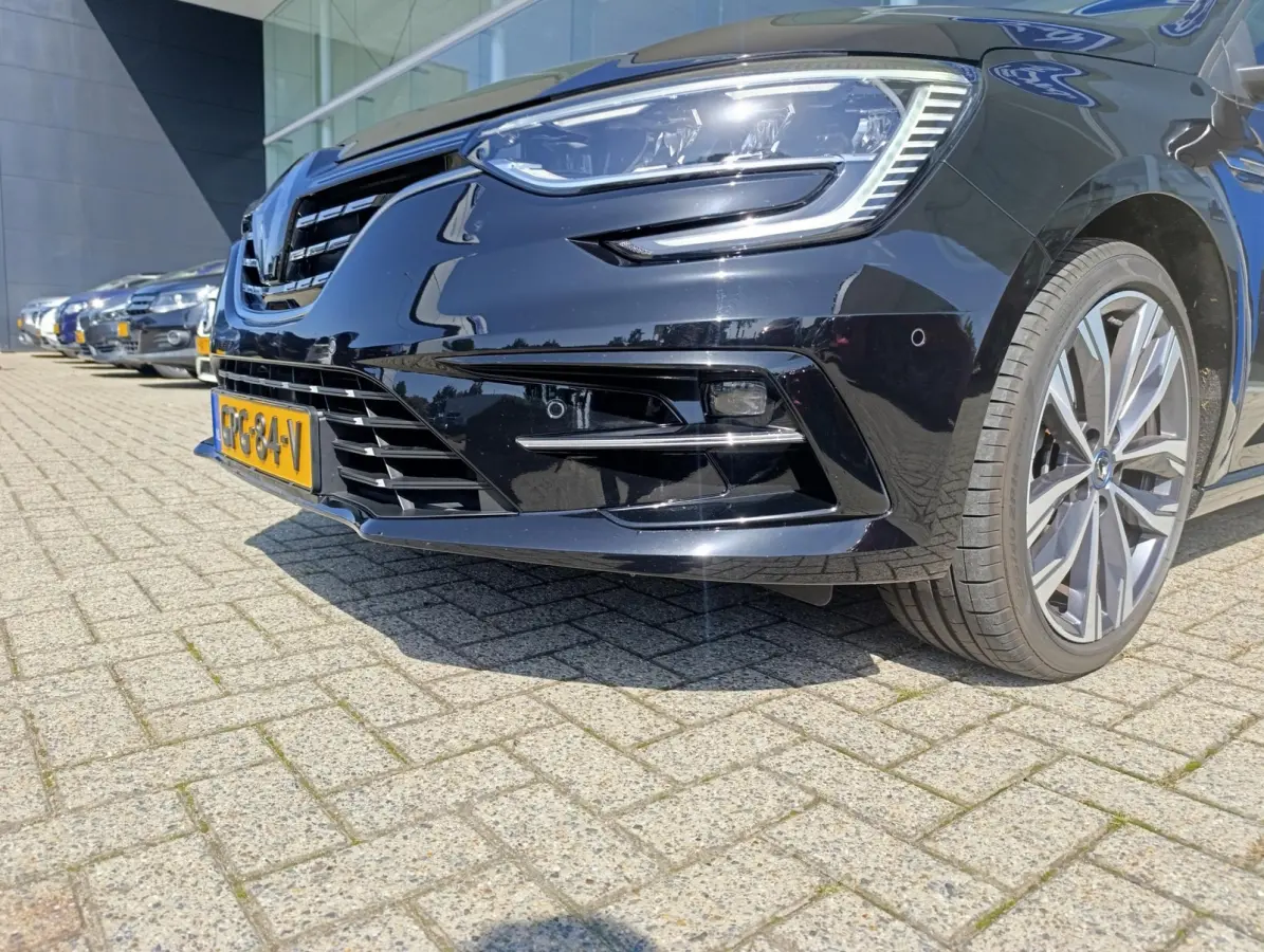 Estate 1.6 Plug-In Hybrid 160 Intens | Adaptieve Cruise | Stoelverwarming | Trekhaak | Head-up display | Camera | PDC V+A