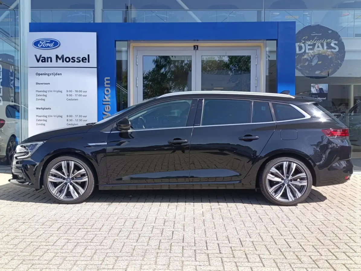 Estate 1.6 Plug-In Hybrid 160 Intens | Adaptieve Cruise | Stoelverwarming | Trekhaak | Head-up display | Camera | PDC V+A