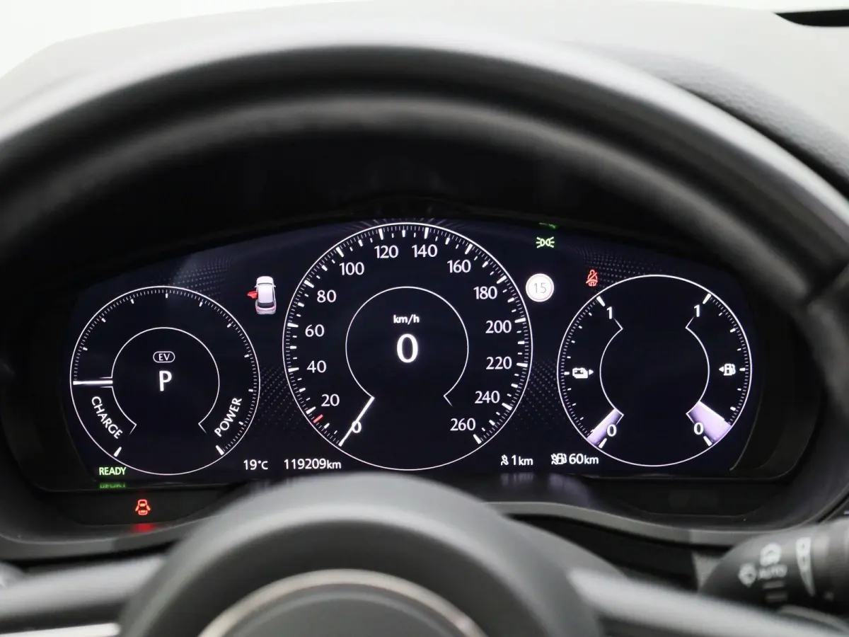 2.5 e-SkyActiv PHEV Exclusive-Line | PANORAMADAK | STOEL-STUURWIELVERWARMING | CAMERA | NAVIGATIE