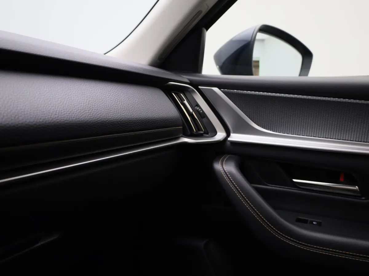 2.5 e-SkyActiv PHEV Exclusive-Line | PANORAMADAK | STOEL-STUURWIELVERWARMING | CAMERA | NAVIGATIE