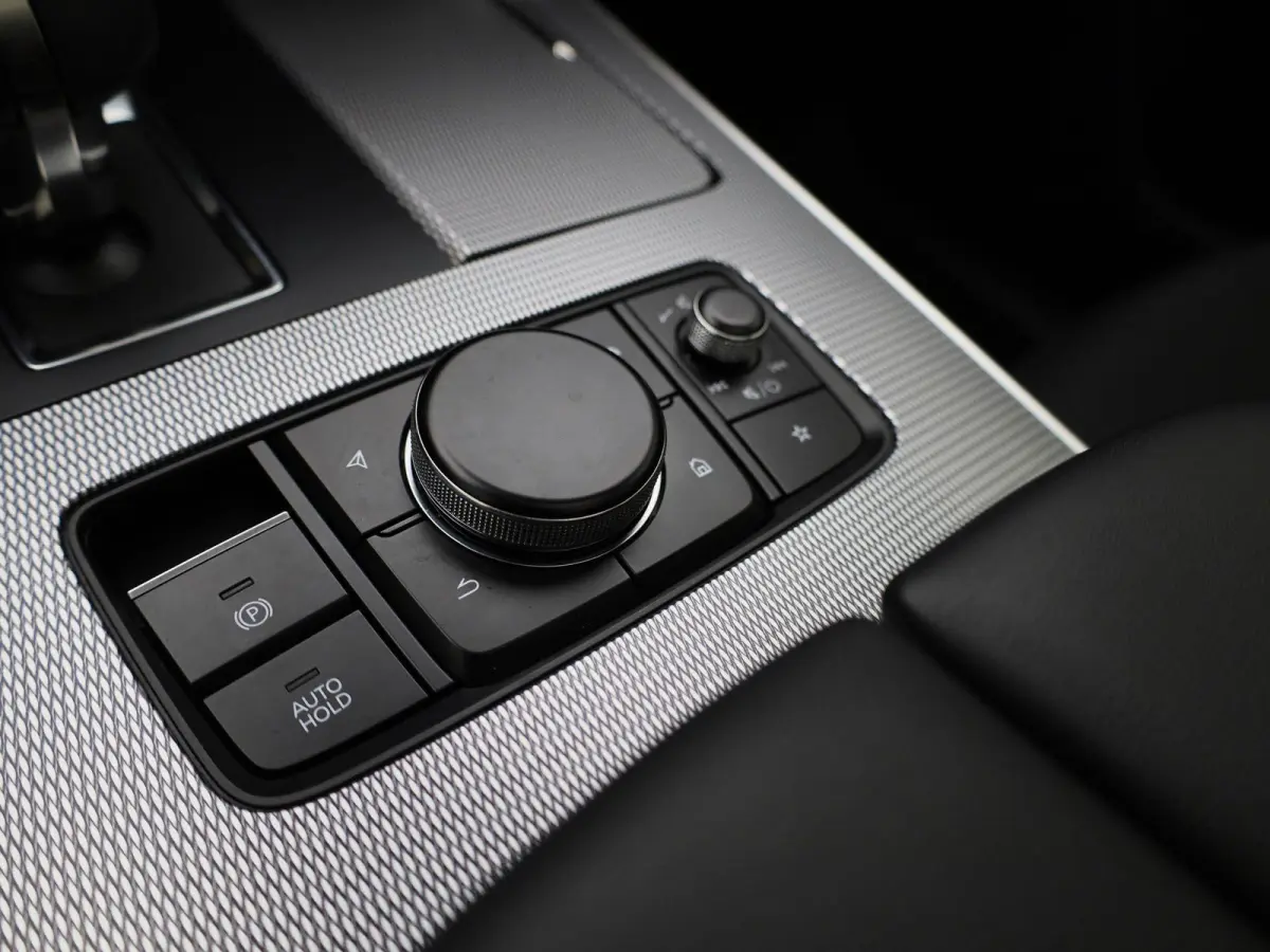 2.5 e-SkyActiv PHEV Exclusive-Line | PANORAMADAK | STOEL-STUURWIELVERWARMING | CAMERA | NAVIGATIE