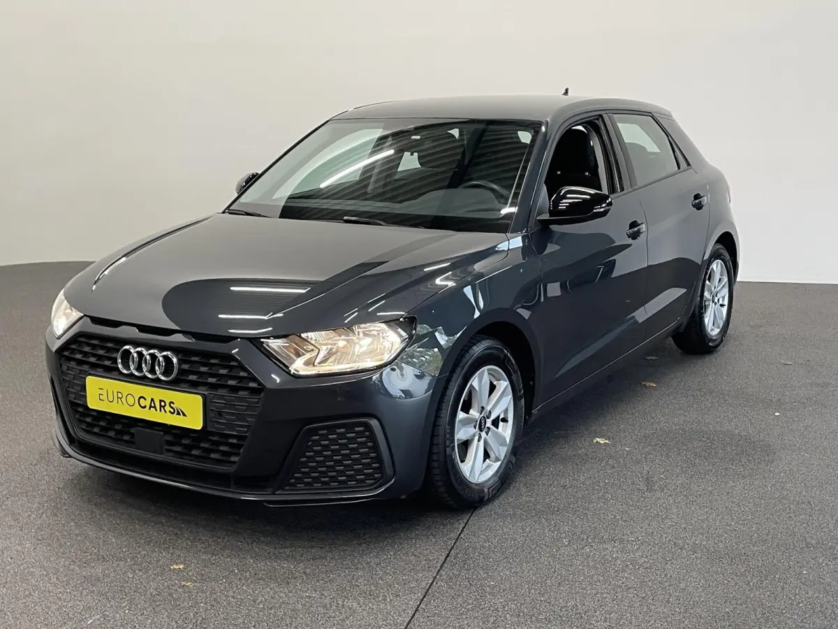 1.0 TFSI Sportback Automaat Navigatie Apple Carplay/Android Auto Parkeersensoren Cruise Control Climate Control Lichtmetalen velgen