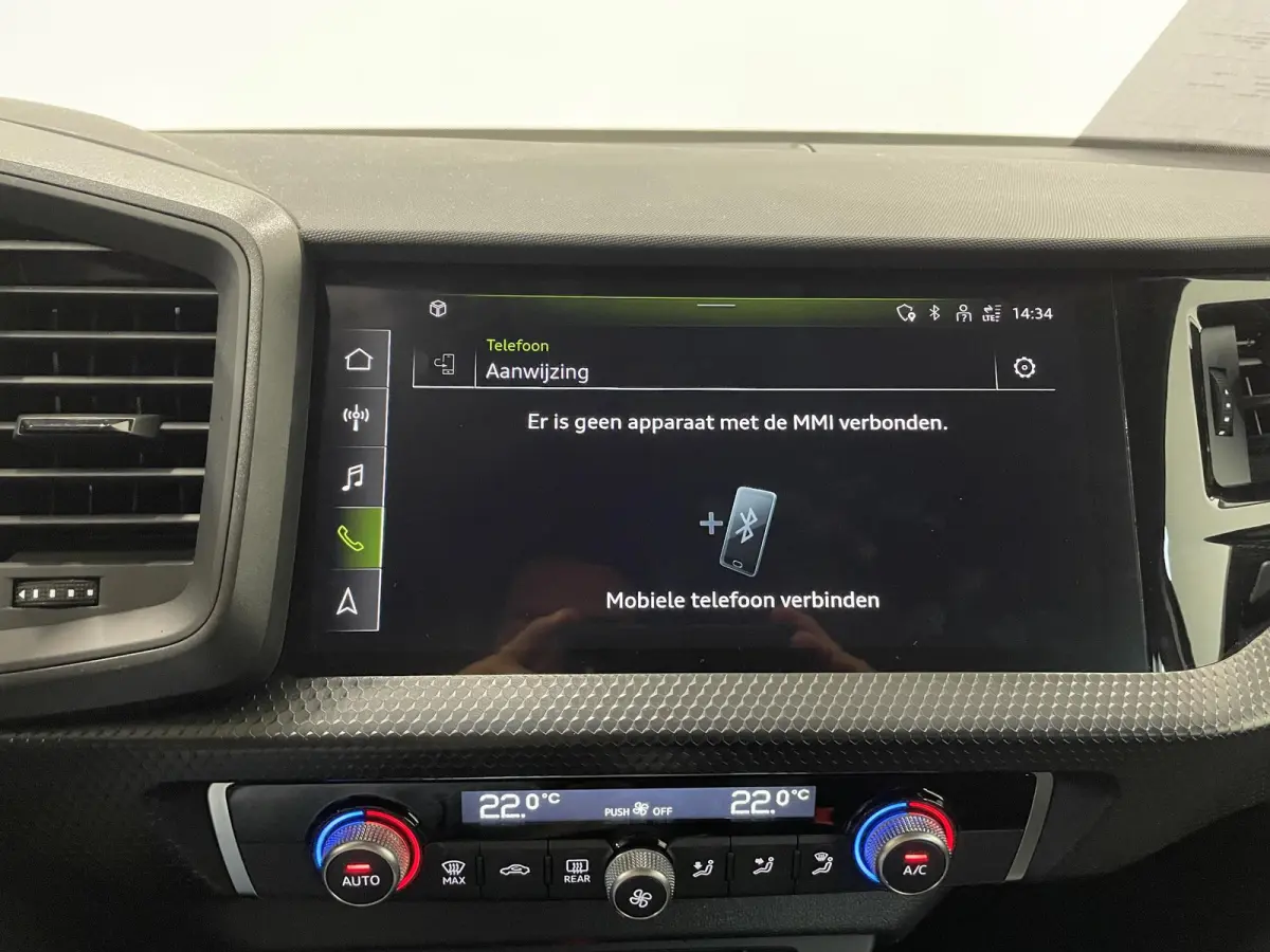 1.0 TFSI Sportback Automaat Navigatie Apple Carplay/Android Auto Parkeersensoren Cruise Control Climate Control Lichtmetalen velgen