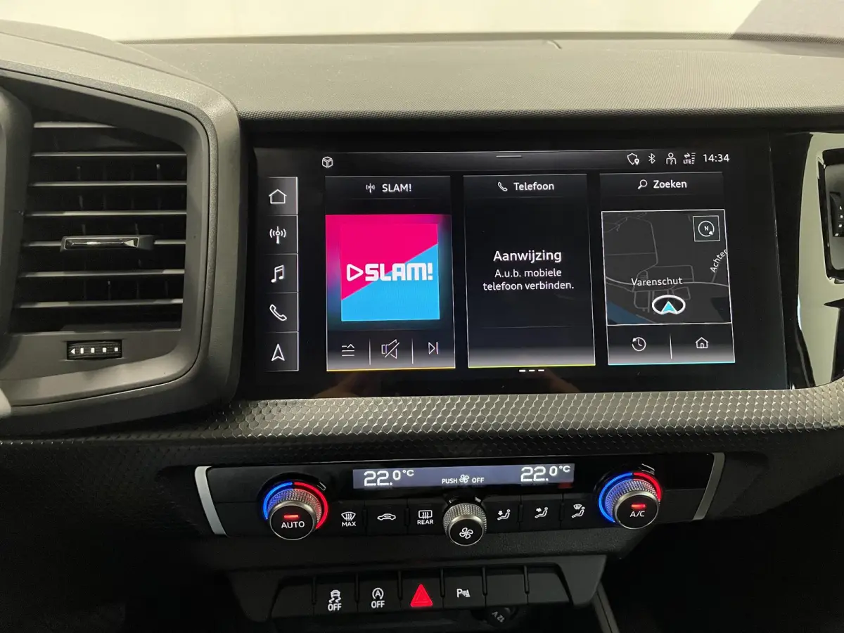 1.0 TFSI Sportback Automaat Navigatie Apple Carplay/Android Auto Parkeersensoren Cruise Control Climate Control Lichtmetalen velgen