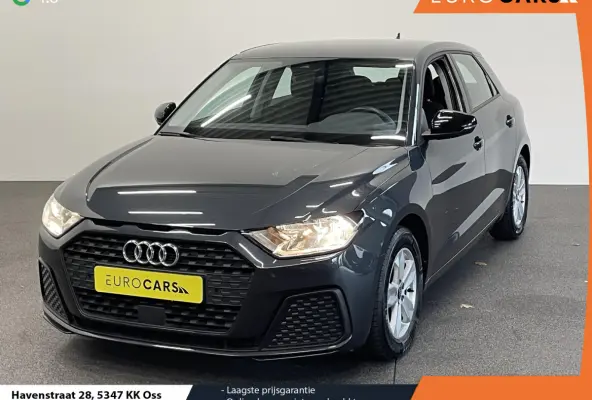 1.0 TFSI Sportback Automaat Navigatie Apple Carplay/Android Auto Parkeersensoren Cruise Control Climate Control Lichtmetalen velgen