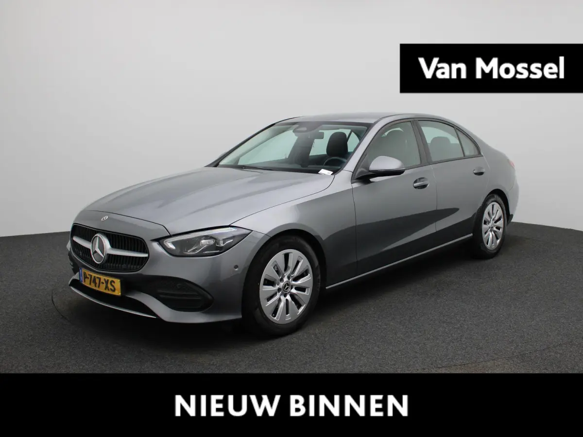 180 Business Line | Automaat | Apple Carplay / Android Auto | Stoelverwarming | Achteruitrijcamera | Parkeersensoren | Lichtmetalen Velgen |
