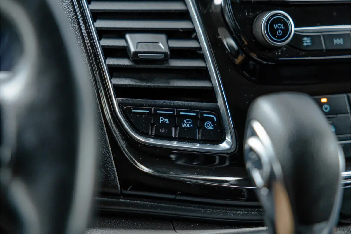 290 2.0 TDCI 185 PK Sport | ACC | Bi-Xenon | Navigatie | CarPlay | Camera | Trekhaak | DAB | Stoelverwarming | Nieuwe APK