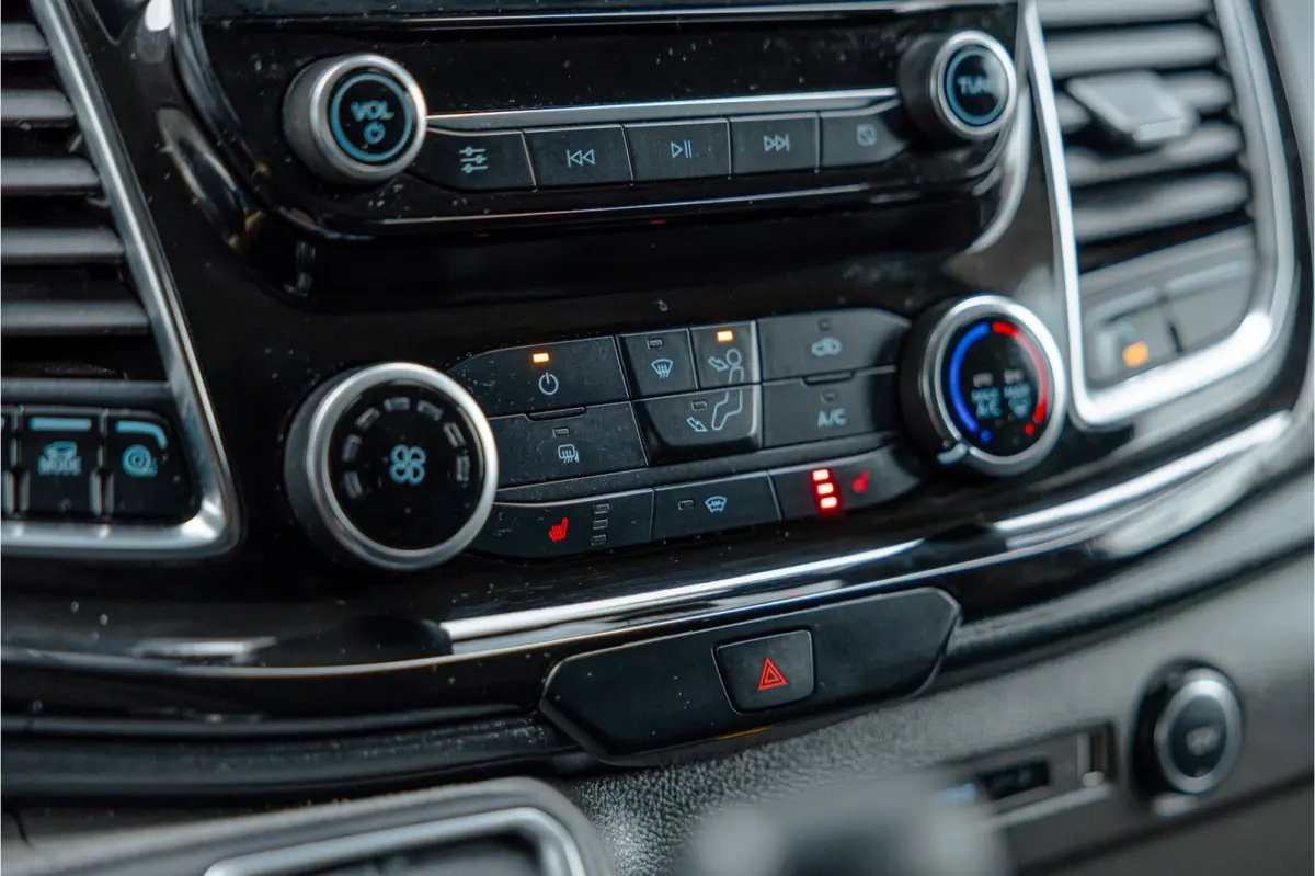 290 2.0 TDCI 185 PK Sport | ACC | Bi-Xenon | Navigatie | CarPlay | Camera | Trekhaak | DAB | Stoelverwarming | Nieuwe APK