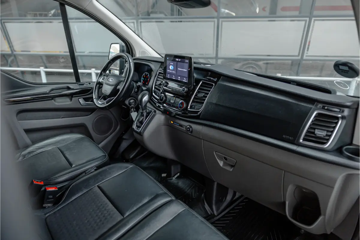 290 2.0 TDCI 185 PK Sport | ACC | Bi-Xenon | Navigatie | CarPlay | Camera | Trekhaak | DAB | Stoelverwarming | Nieuwe APK