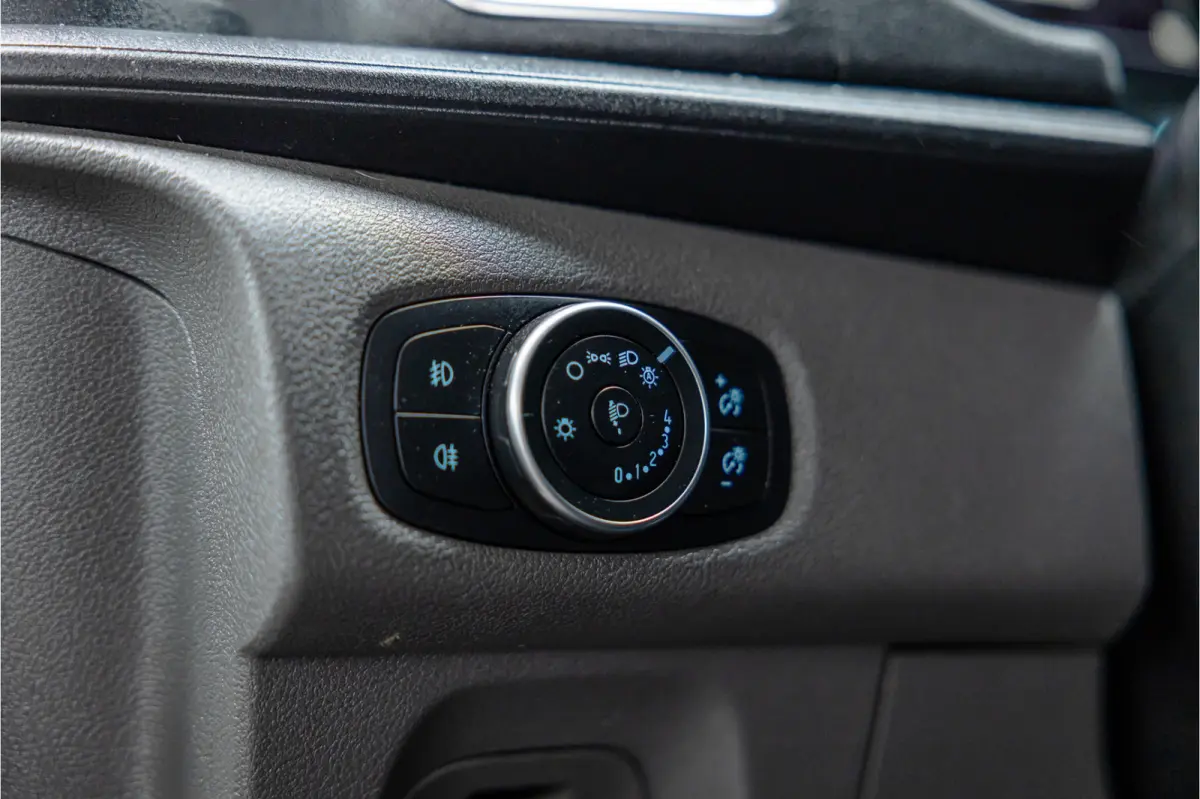 290 2.0 TDCI 185 PK Sport | ACC | Bi-Xenon | Navigatie | CarPlay | Camera | Trekhaak | DAB | Stoelverwarming | Nieuwe APK