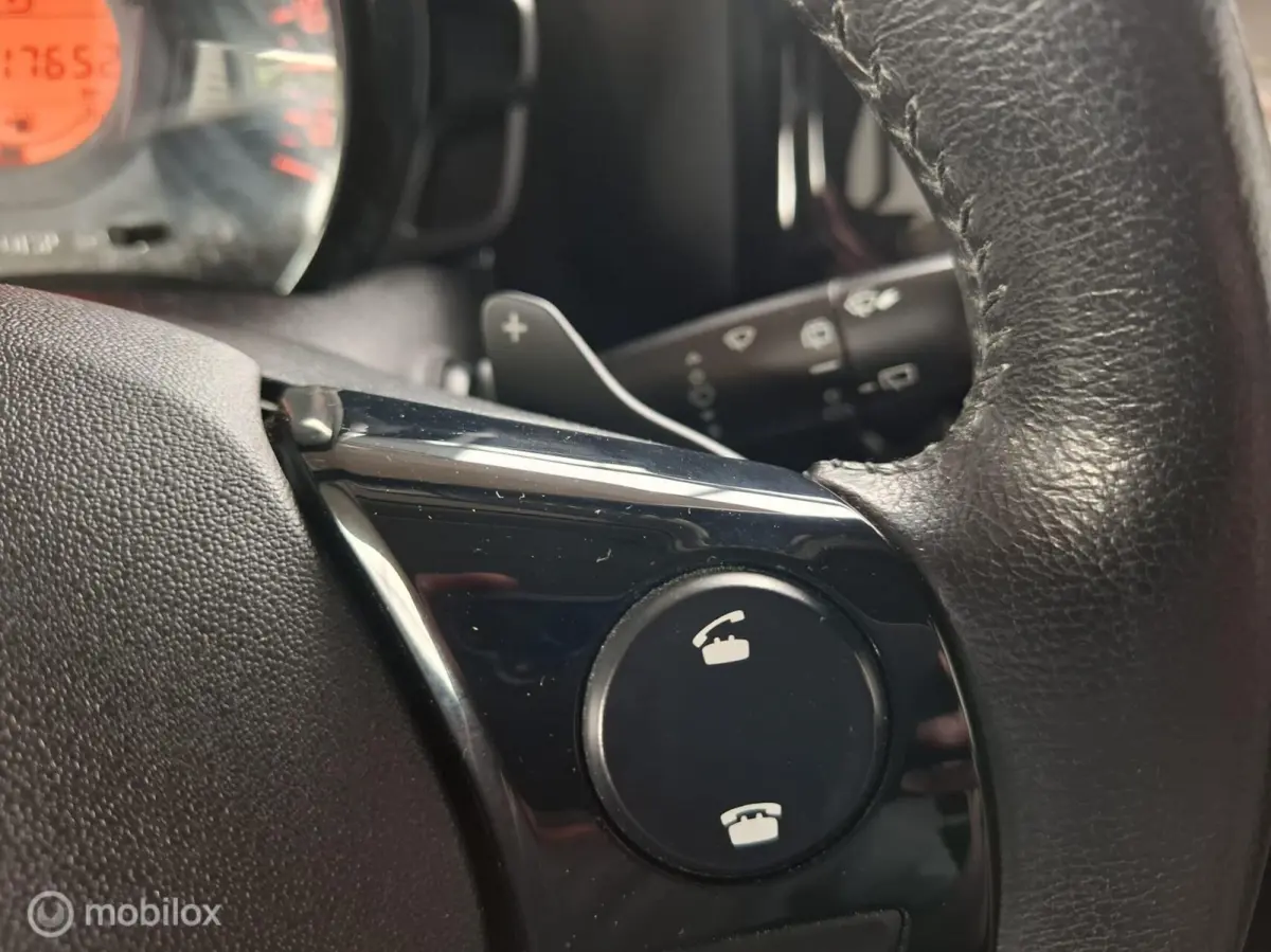 1.0 VTi Shine | AUTOMAAT - RIJKLAARPRIJS