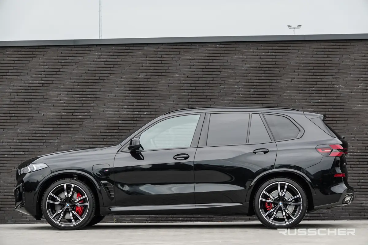 xDrive50e 490Pk X-Drive | M-Sport Pro | Shadowline | Luchtvering | Panoramadak | 360° Camera | Harman-Kardon | Head Up Display | Trekhaak | 22''