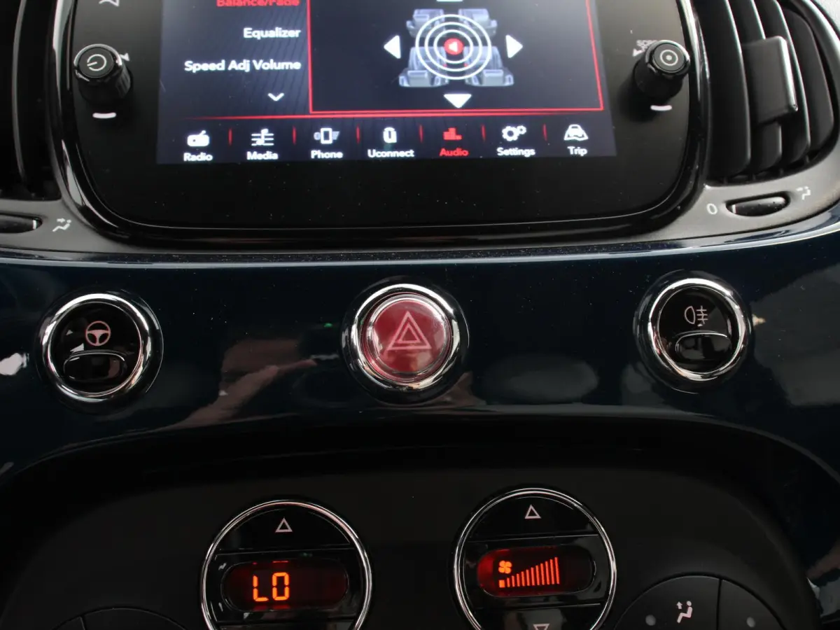 1.0 Hybrid Dolcevita Airco Cruise control Lichtmetalen velgen Apple Carplay/ Android Auto Navigatie Parkeersensor achter