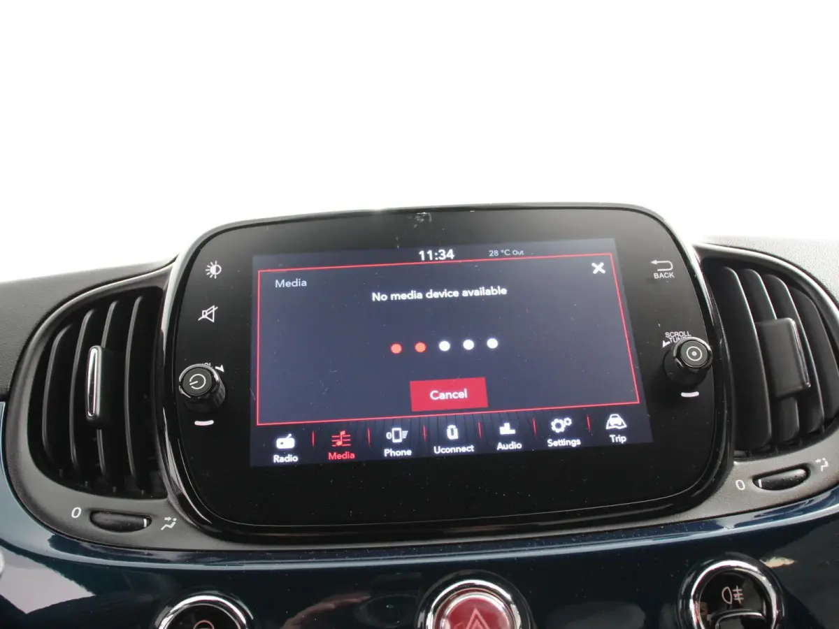 1.0 Hybrid Dolcevita Airco Cruise control Lichtmetalen velgen Apple Carplay/ Android Auto Navigatie Parkeersensor achter