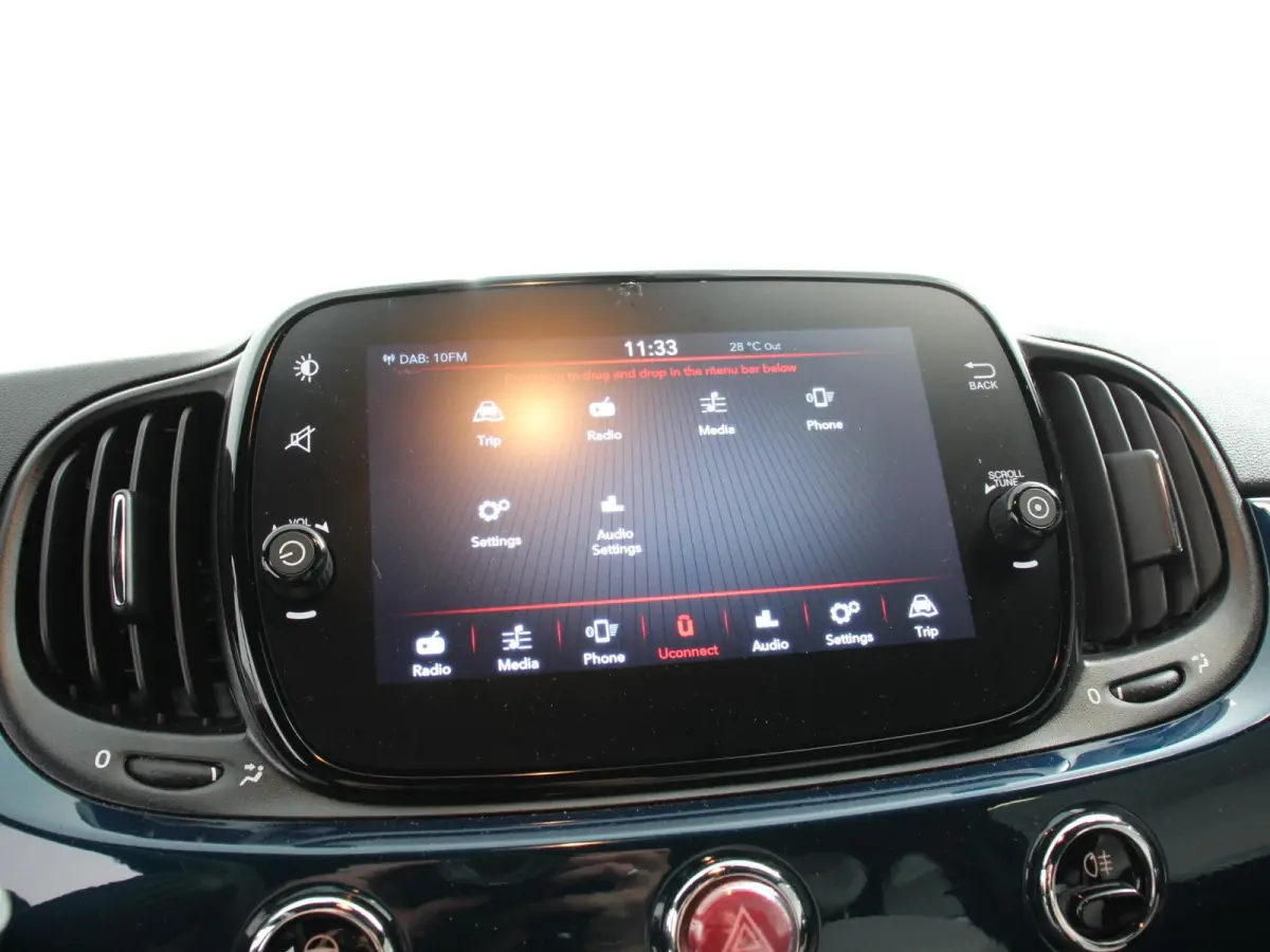 1.0 Hybrid Dolcevita Airco Cruise control Lichtmetalen velgen Apple Carplay/ Android Auto Navigatie Parkeersensor achter