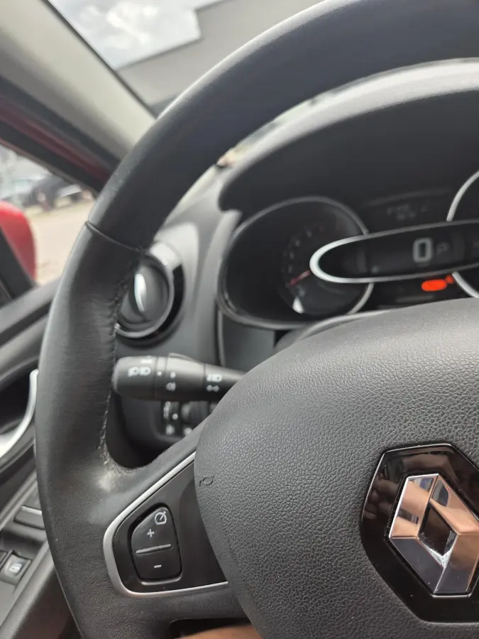 1.2 TCe Zen Automaat CruiseControl Trekhaak Navigatie