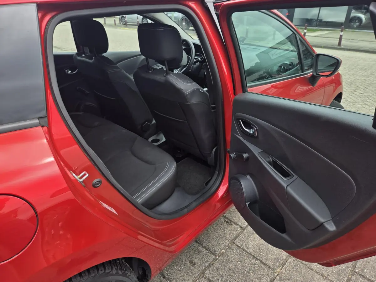 1.2 TCe Zen Automaat CruiseControl Trekhaak Navigatie