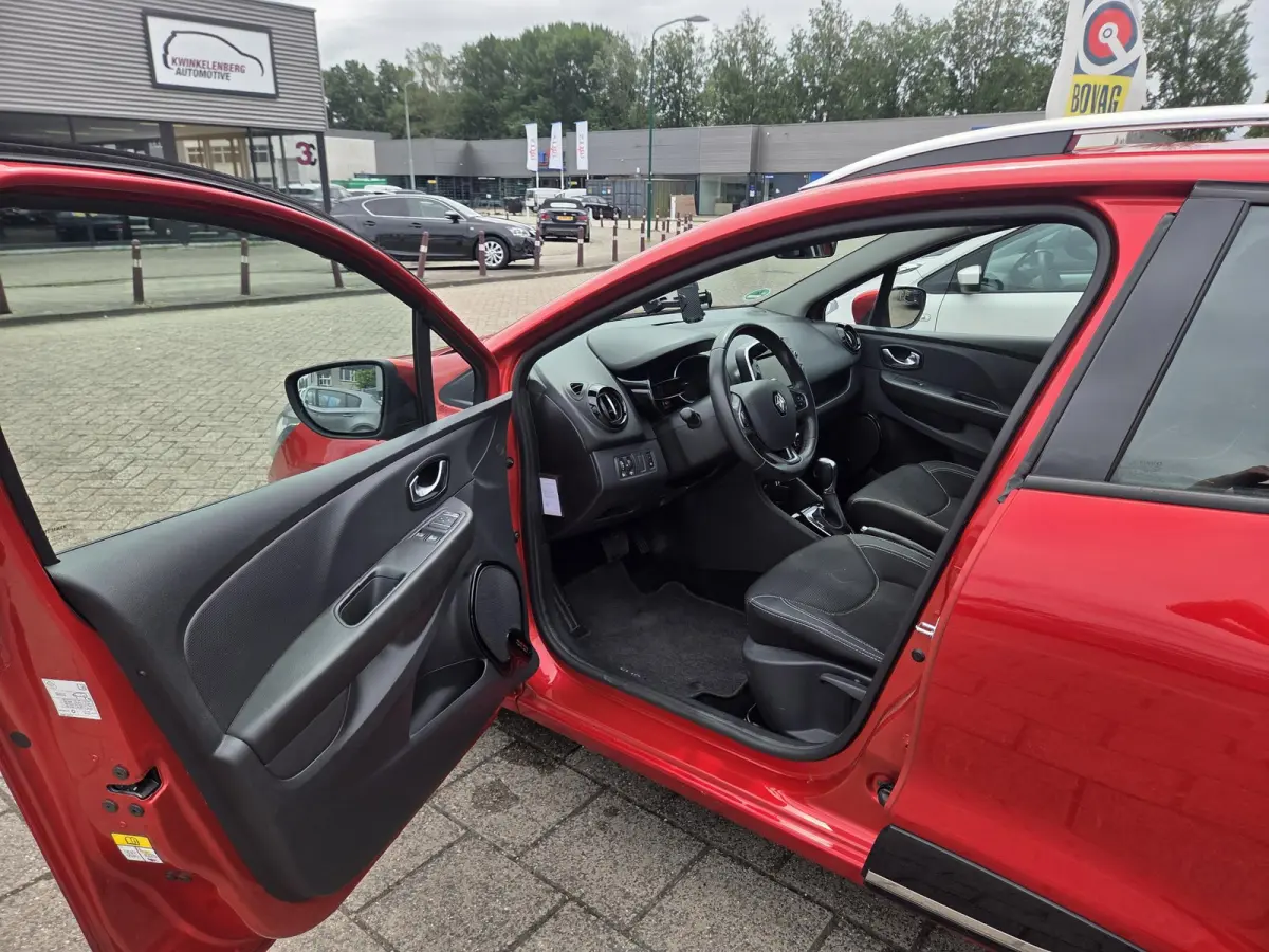 1.2 TCe Zen Automaat CruiseControl Trekhaak Navigatie