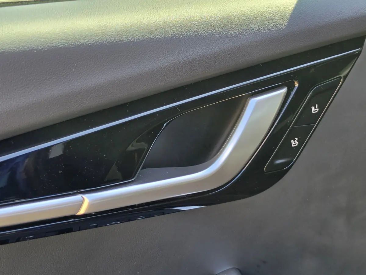 Edition Advanced 77.4 kWh | NL-Auto | SOH 100% | Stuur verwarming | Apple Carplay / Andriod Auto |