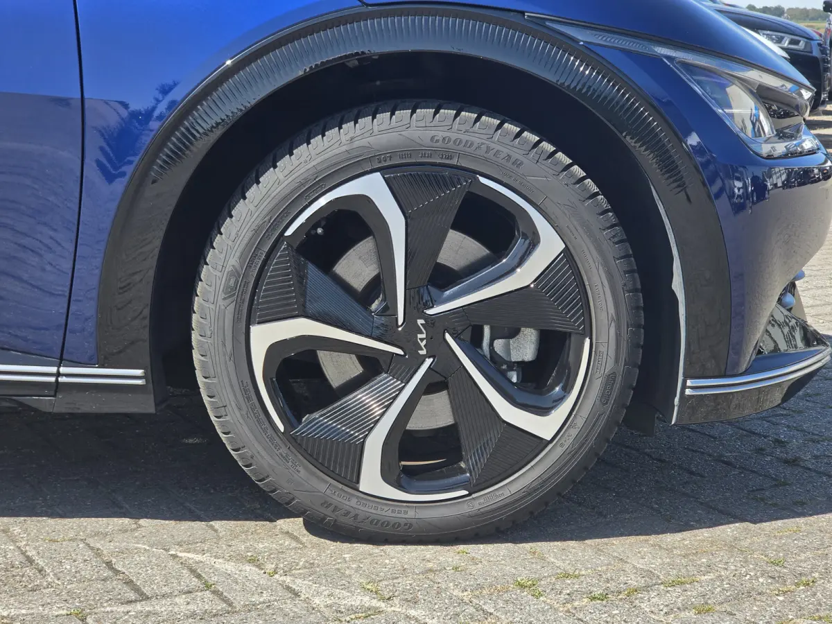 Edition Advanced 77.4 kWh | NL-Auto | SOH 100% | Stuur verwarming | Apple Carplay / Andriod Auto |