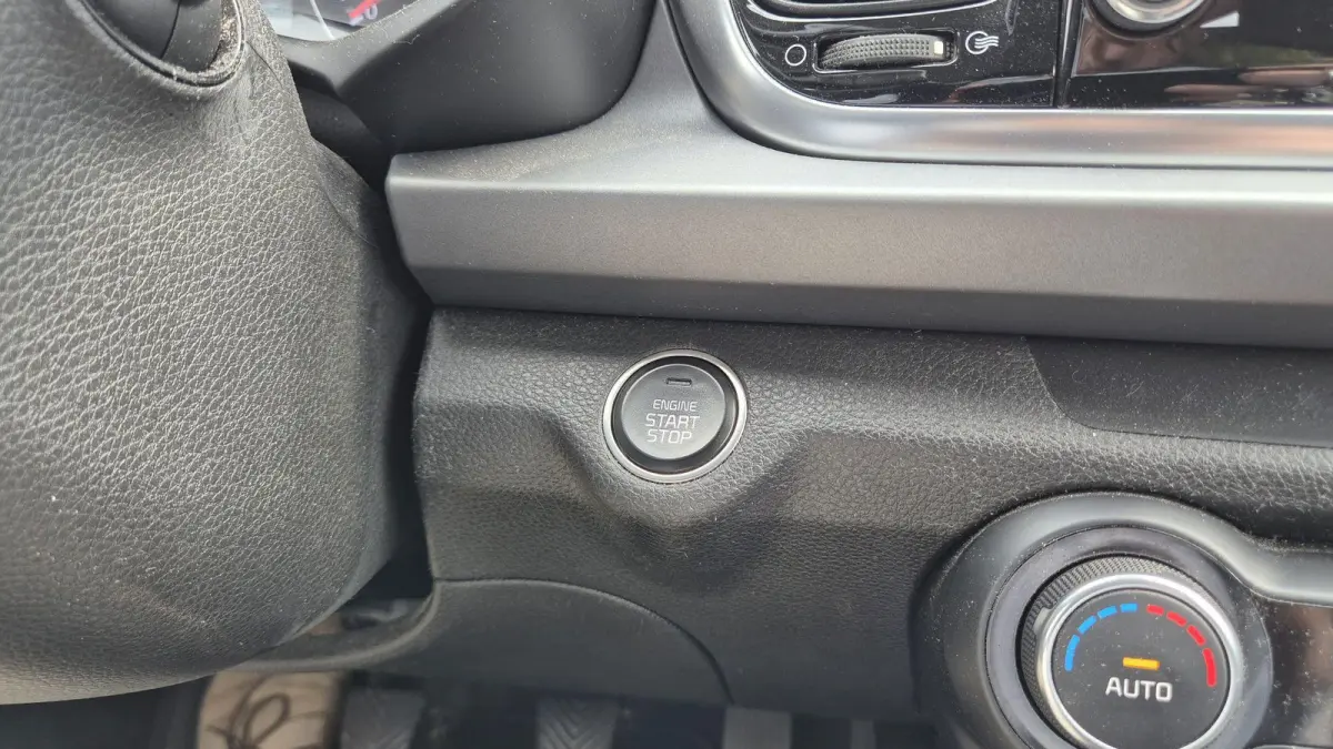 1.0 TGDI DynamicPlusLine | Parkeercamera | Navigatie |