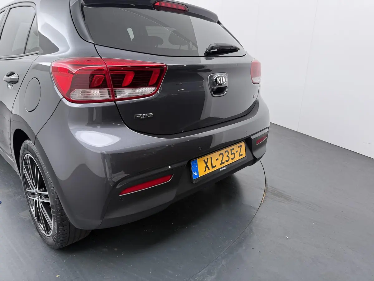 1.0 TGDI DynamicPlusLine | Parkeercamera | Navigatie |
