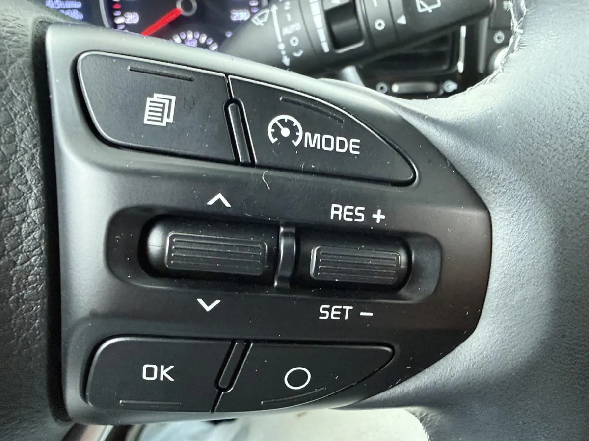 1.0 TGDI DynamicPlusLine | Parkeercamera | Navigatie |