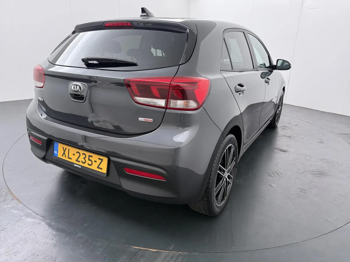 1.0 TGDI DynamicPlusLine | Parkeercamera | Navigatie |
