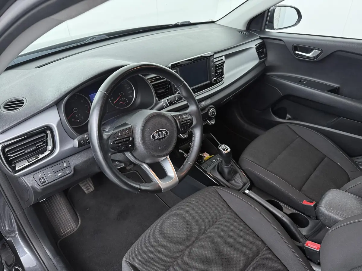 1.0 TGDI DynamicPlusLine | Parkeercamera | Navigatie |