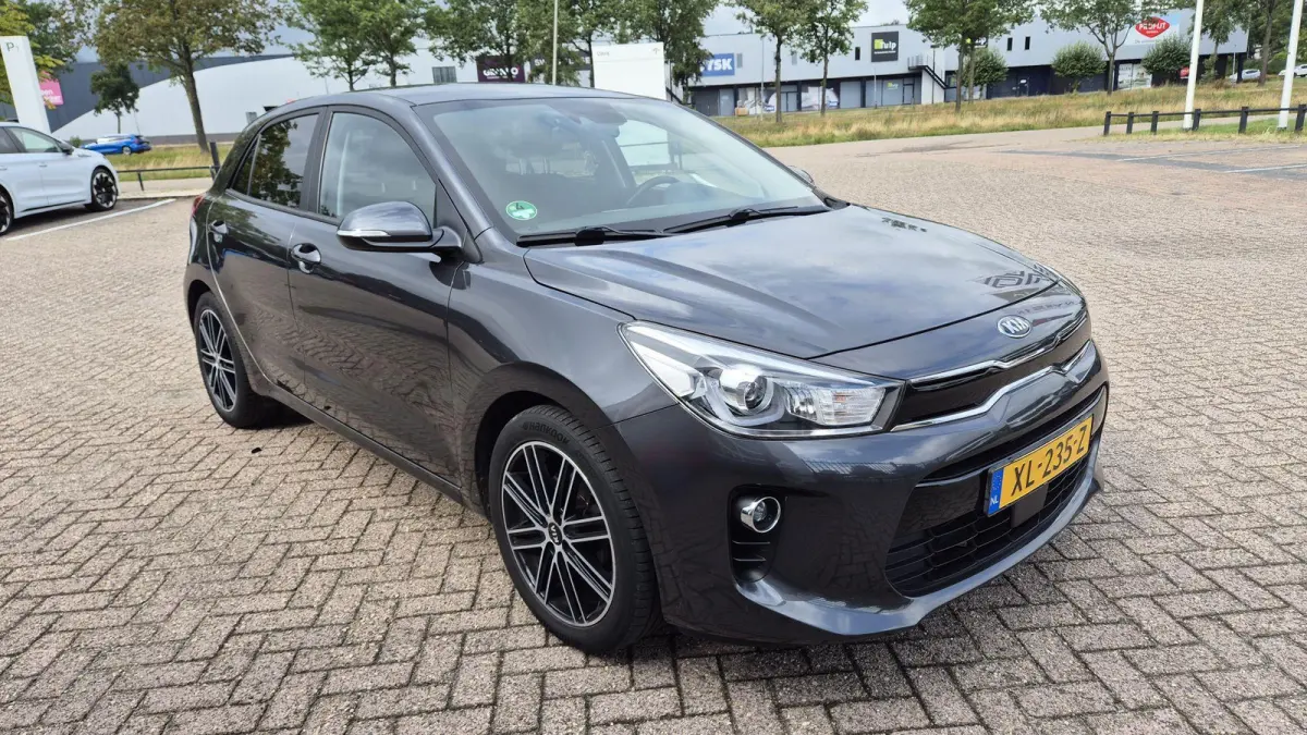 1.0 TGDI DynamicPlusLine | Parkeercamera | Navigatie |