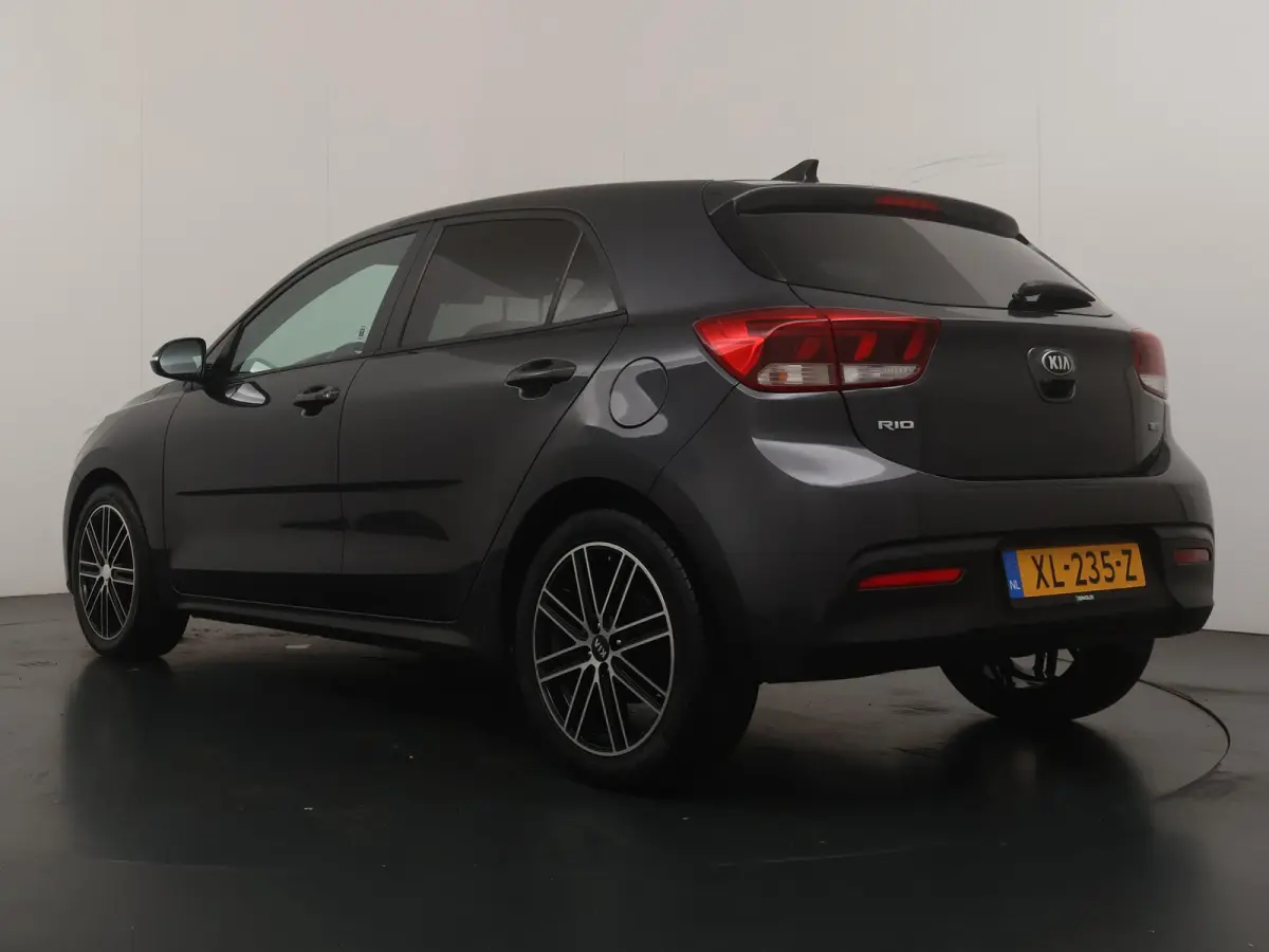 1.0 TGDI DynamicPlusLine | Parkeercamera | Navigatie |