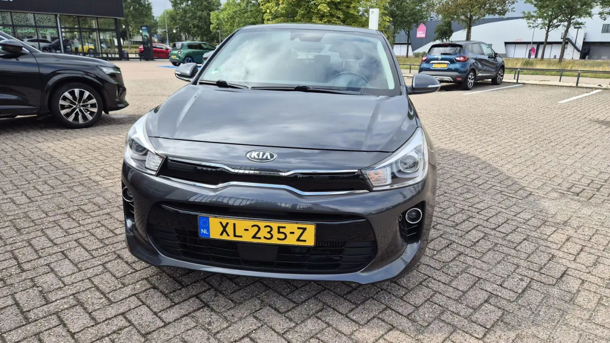 1.0 TGDI DynamicPlusLine | Parkeercamera | Navigatie |