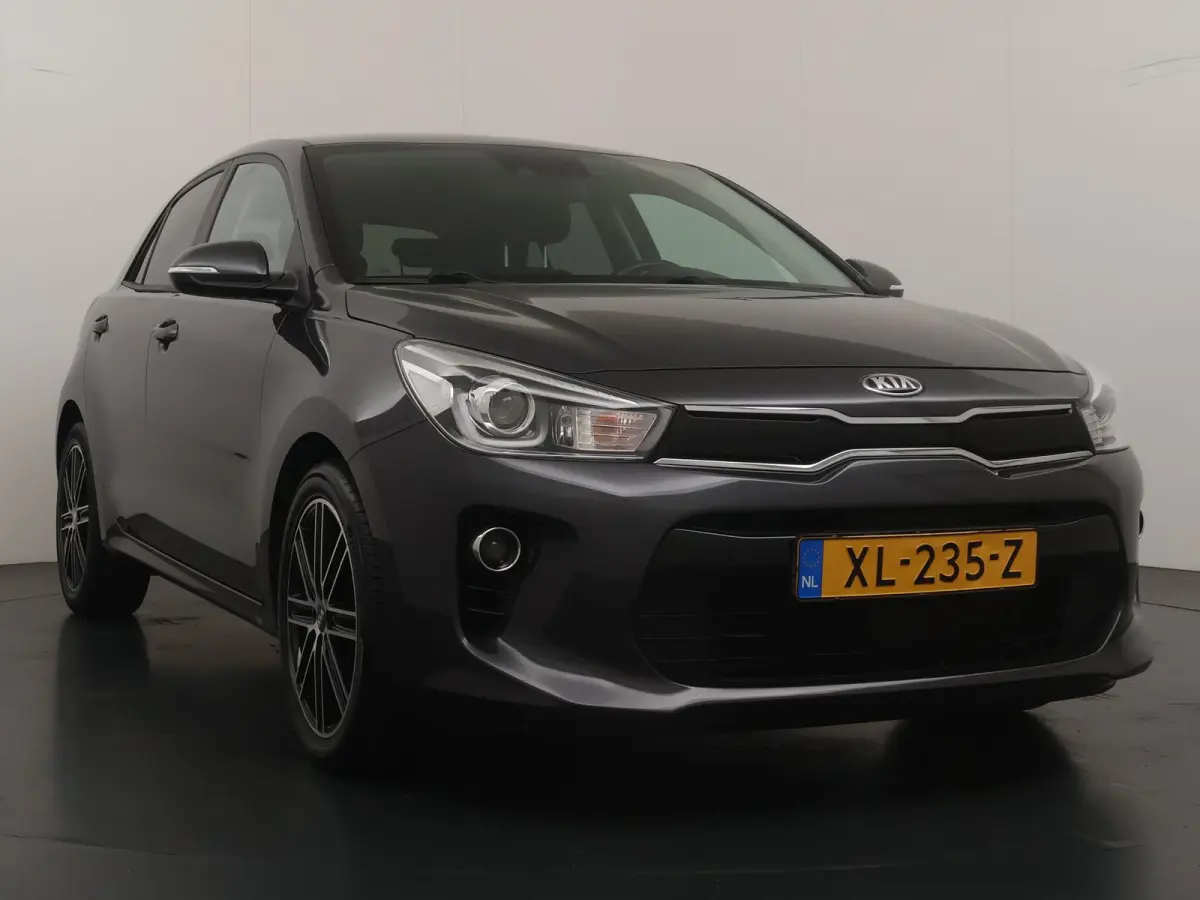 1.0 TGDI DynamicPlusLine | Parkeercamera | Navigatie |