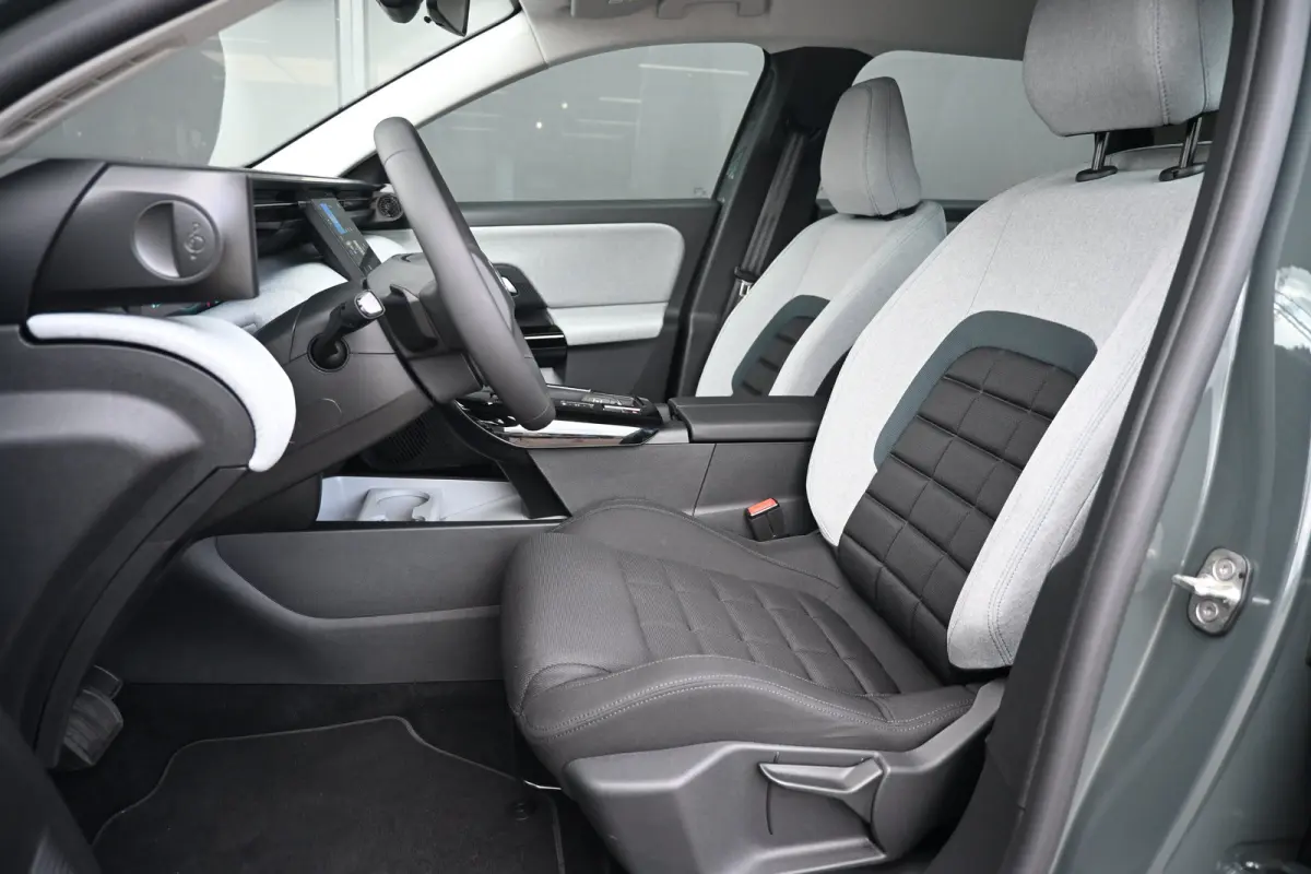 1.2 Hybrid 145 You Tot 8 Jaar Garantie! | Navigatie | Adaptive Cruise | DAB+ | Climate Control | Lane-Assist | !!