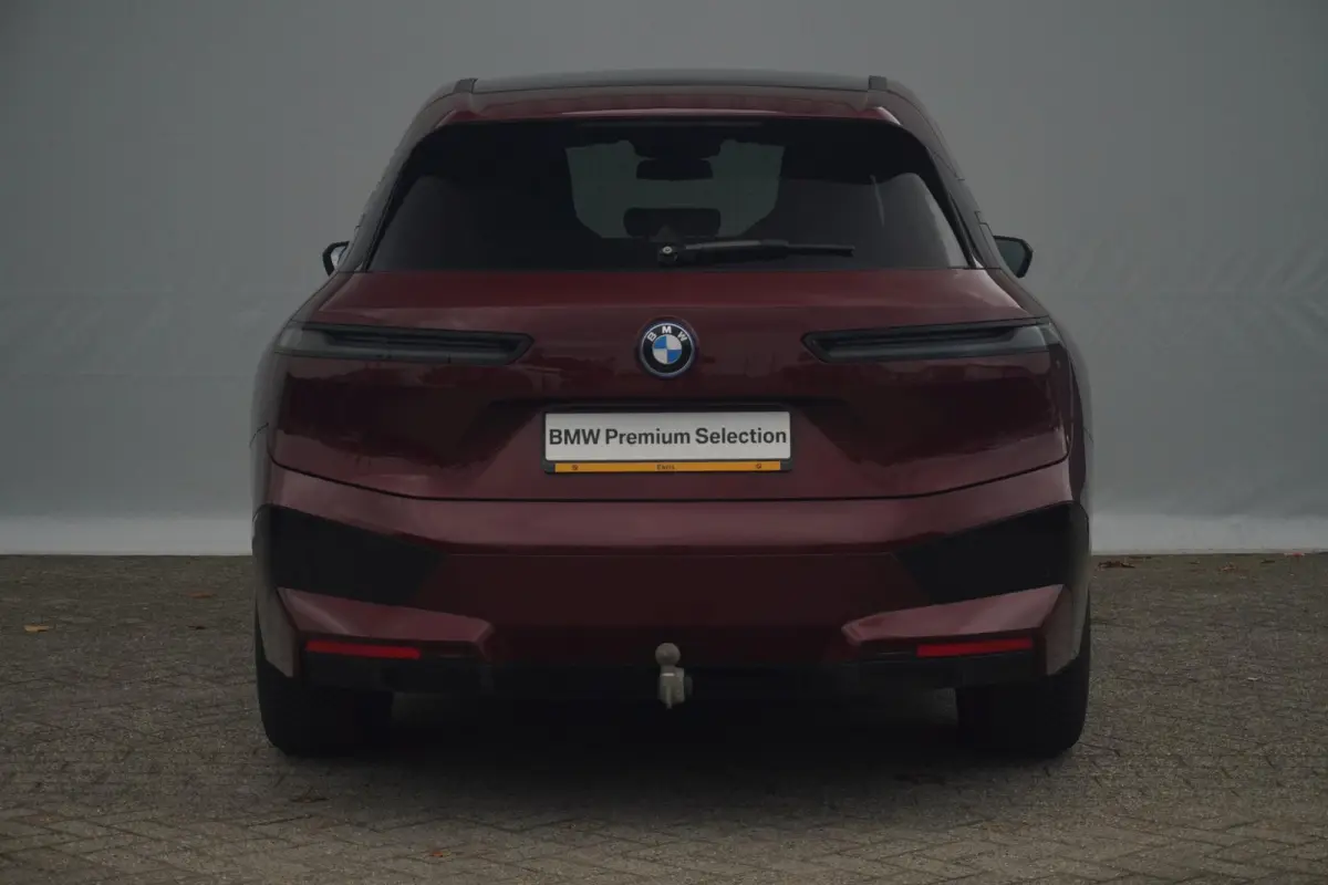 xDrive40 | Sportpakket | Bowers & Wilkins | Panoramadak Sky Lounge | Stoelventilatie | Driving Assistant Professional | Soft-Close