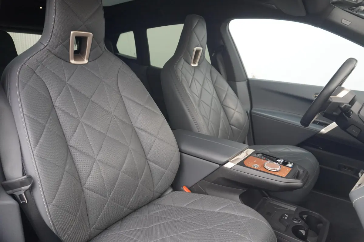 xDrive40 | Sportpakket | Bowers & Wilkins | Panoramadak Sky Lounge | Stoelventilatie | Driving Assistant Professional | Soft-Close