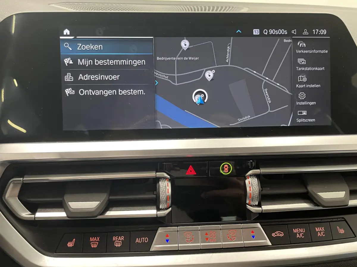 330e Touring SportLine PHEV 292 PK AUT Navi Carplay Camera Achter PDC V+A Winterpack Sport Stoelen Active Protection Ambiance Licht