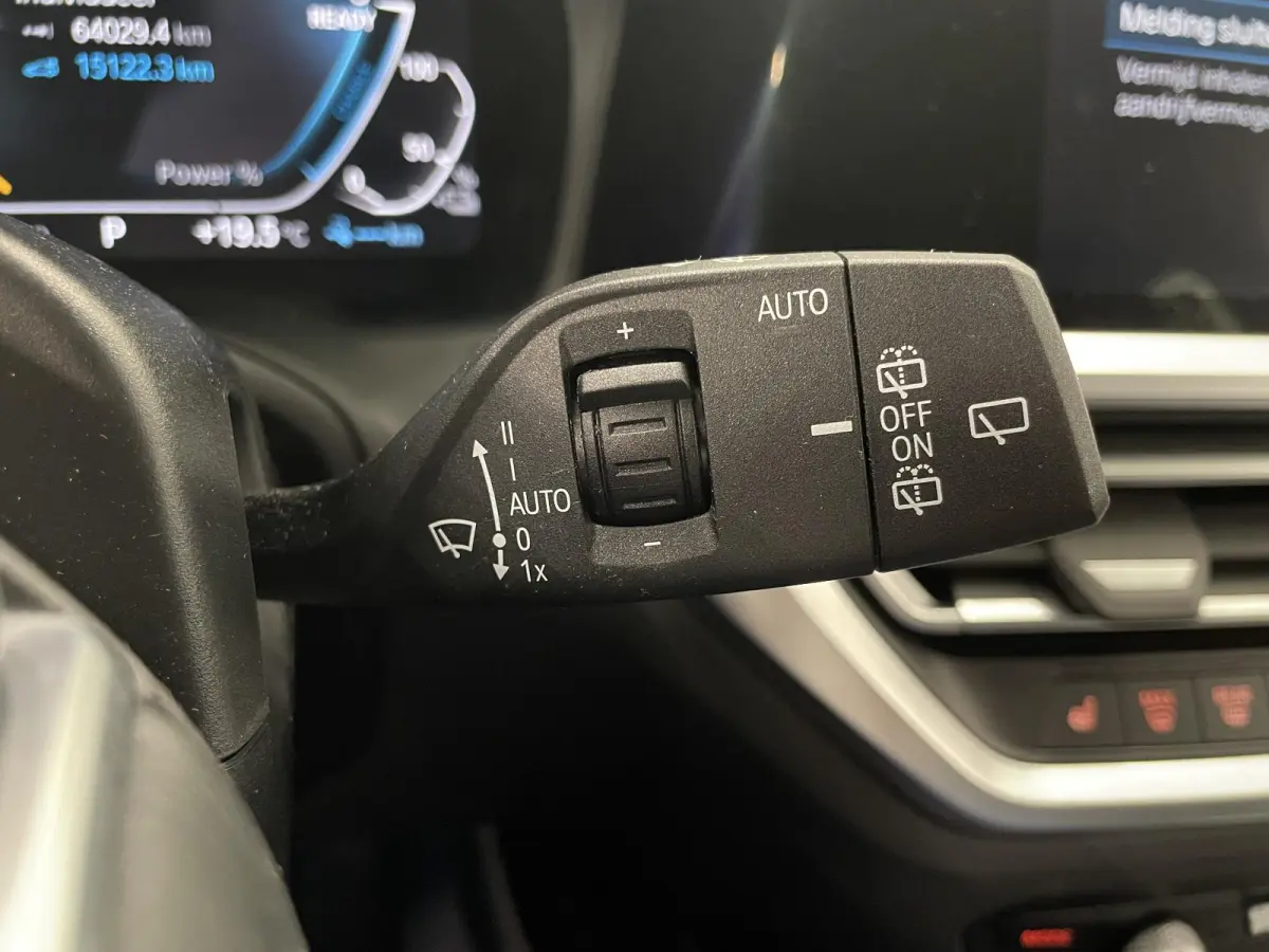 330e Touring SportLine PHEV 292 PK AUT Navi Carplay Camera Achter PDC V+A Winterpack Sport Stoelen Active Protection Ambiance Licht